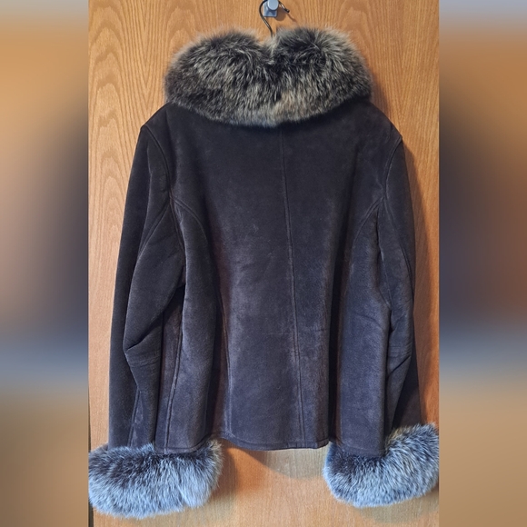 Luxurious Fur-Trimmed Brown Suede DANIER Jacket - Picture 2 of 8